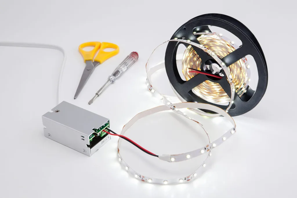 Use a DC power sdapter connect led strip light