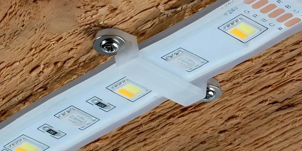 Installing Outdoor Waterproof LED Strip Lights With A Mounting Clip